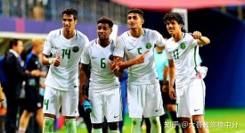 世预赛神锋任意球绝杀，世界杯冠军队逆境逆袭首胜士气高涨