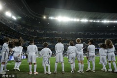 巴塞罗那5-0大胜皇家贝蒂斯，莱万菲利克斯闪耀西甲联赛